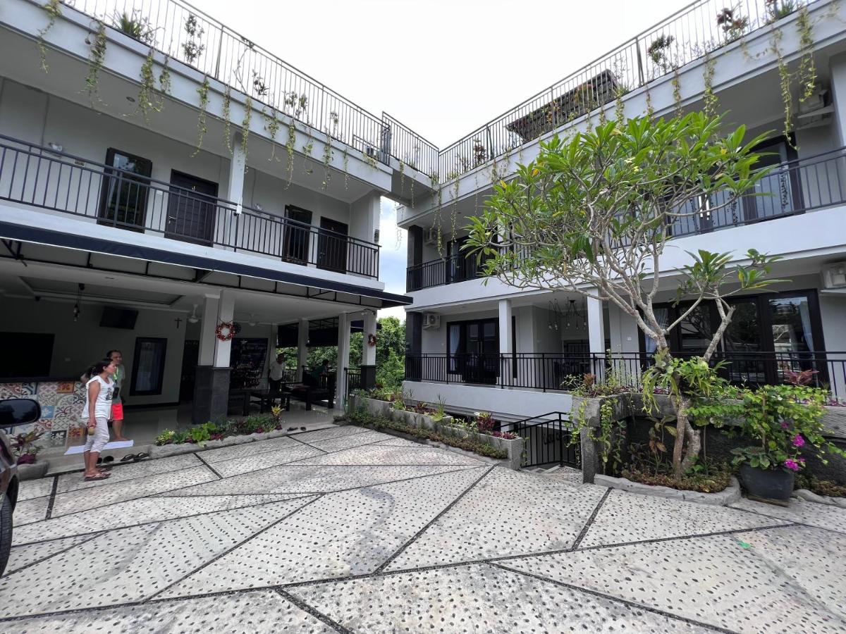 Green Hill Inn Jimbaran  Bagian luar foto